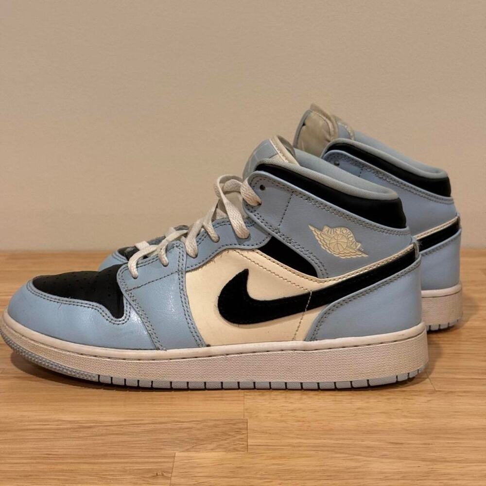 Air Jordan 1 Mid GS Ice Blue 7Y Blue Black Sneakers 555112-401